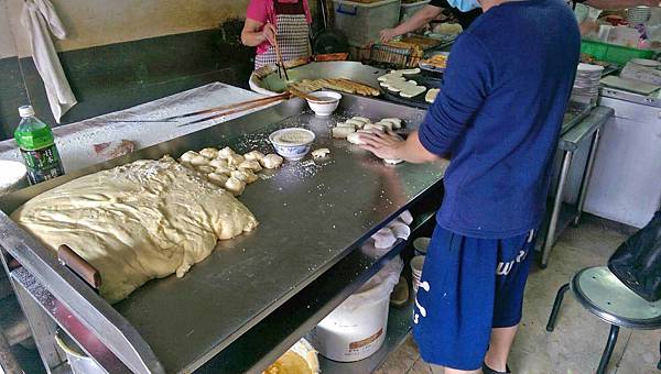 【三重美食】正義豆漿店-不少人推薦的燒餅、蛋餅豆漿店