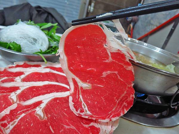 【台北美食】小樂沙茶火鍋-隱身在不起眼巷弄裡的沙茶火鍋店