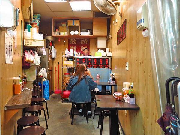 【台北美食】無店名魷魚焿-士林夜市裡的不起眼小吃店