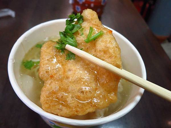 【台北美食】無店名魷魚焿-士林夜市裡的不起眼小吃店