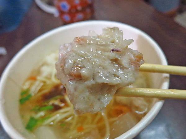 【台北美食】無店名魷魚焿-士林夜市裡的不起眼小吃店