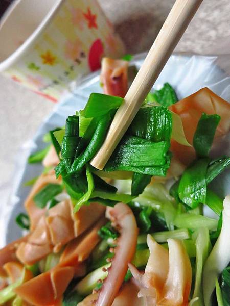 【台北美食】沙茶魷魚蒜-夜市裡清爽又美味的特色美食