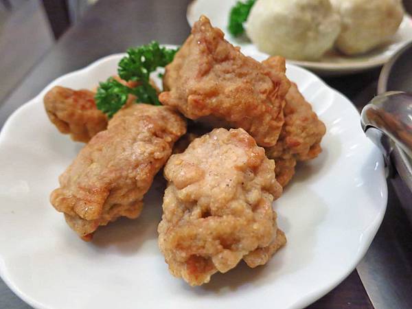 【台北美食】晨櫻廚房小火鍋-吃了還會想再訪的美味火鍋店