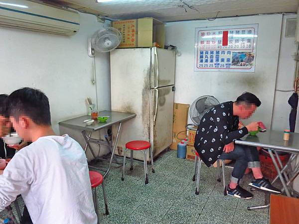 【台北美食】和豐街油飯-食尚玩家也推薦的油飯店 【台北美食】和豐街油飯-食尚玩家也推薦的油飯店