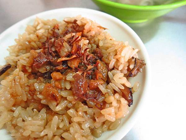 【台北美食】和豐街油飯-食尚玩家也推薦的油飯店 【台北美食】和豐街油飯-食尚玩家也推薦的油飯店