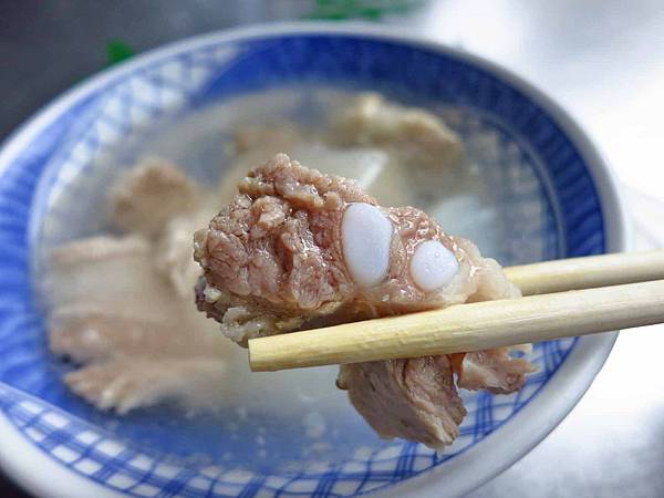 【台北美食】媽祖宮口原汁排骨湯-軟嫩鮮甜又美味的排骨湯