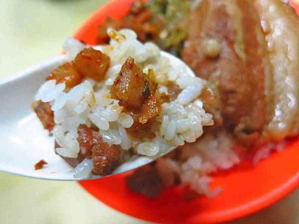 【三重美食】宋嫂湯飯菜-吃了會口齒留香的焢肉飯