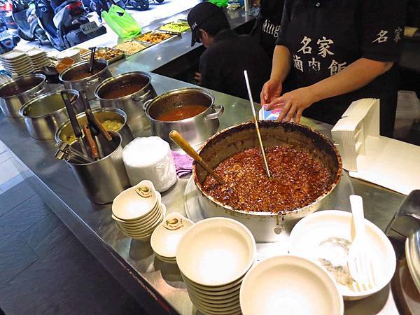 【台北美食】名家魯肉飯-不油不膩的香噴噴滷肉飯