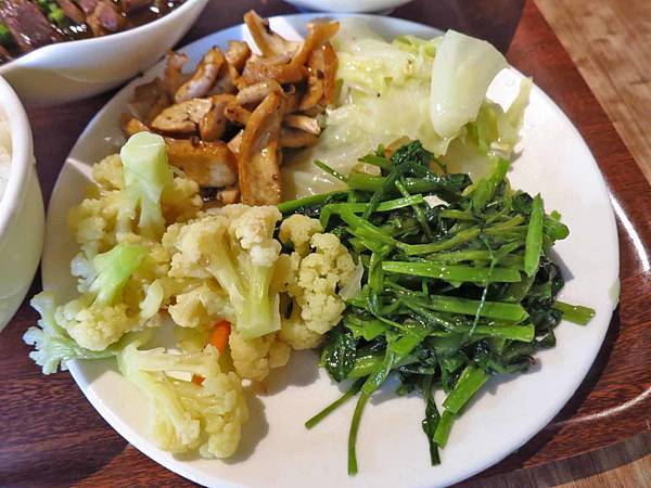 【新莊美食】講談食堂-香噴噴迷人的東坡肉飯