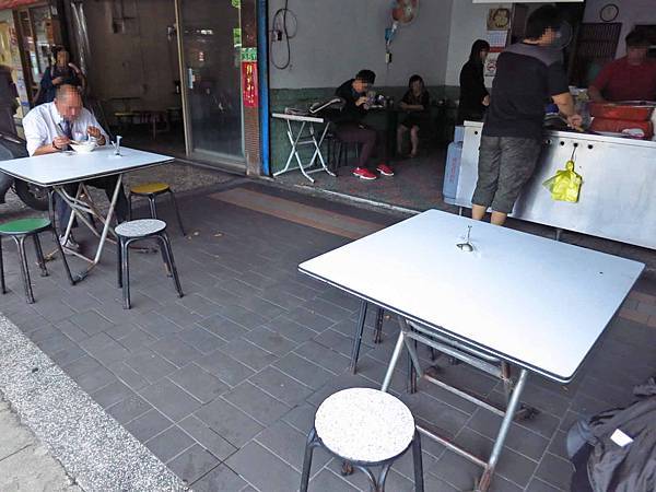 【中和美食】圓通路大滷麵-內行人才知道的超級爆量大滷麵