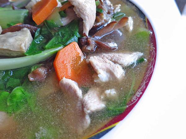 【中和美食】圓通路大滷麵-內行人才知道的超級爆量大滷麵