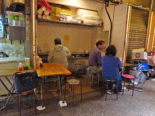 【台北美食】晴光意麵-老舊市場裡的超人氣小吃店