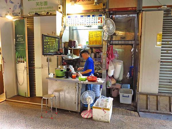 【台北美食】晴光意麵-老舊市場裡的超人氣小吃店