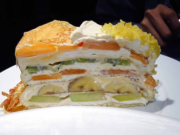 【東京美食】HARBS Lumine EST新宿店-平日非用餐時間也大排長龍的甜點店