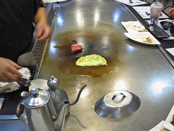 【三重美食】鴻悅鐵板燒-平價又美味的鐵板燒店