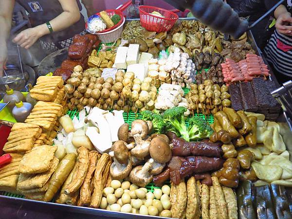 【蘆洲美食】萬家香熱滷味-好吃又美味的滷味美食