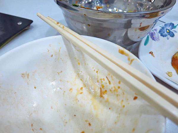 【三重美食】古早味小吃店-香噴噴迷人的滷肉飯