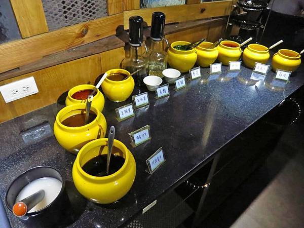 【台北美食】爭纖健康涮涮鍋-超大份量的巨無霸肉盤火鍋店