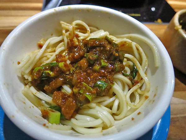 【台北美食】爭纖健康涮涮鍋-超大份量的巨無霸肉盤火鍋店