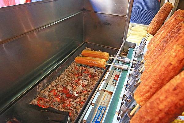 【泰山美食】網路票選前三名的超強美食-石頭玉米、阿姿豆花、李記胡椒餅