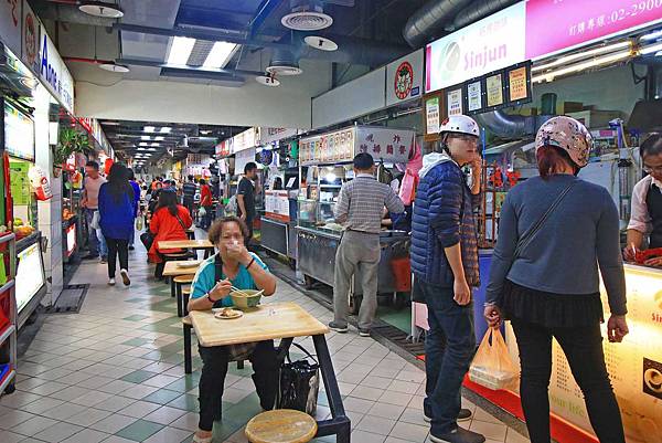 【泰山美食】網路票選前三名的超強美食-石頭玉米、阿姿豆花、李記胡椒餅