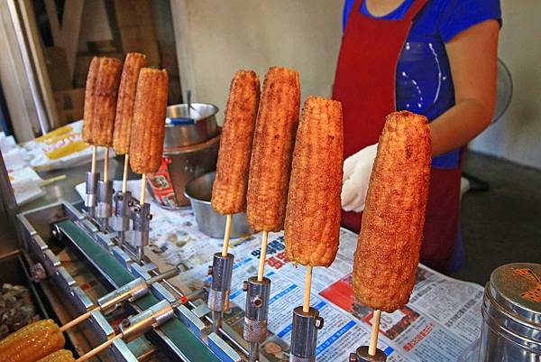 【泰山美食】網路票選前三名的超強美食-石頭玉米、阿姿豆花、李記胡椒餅