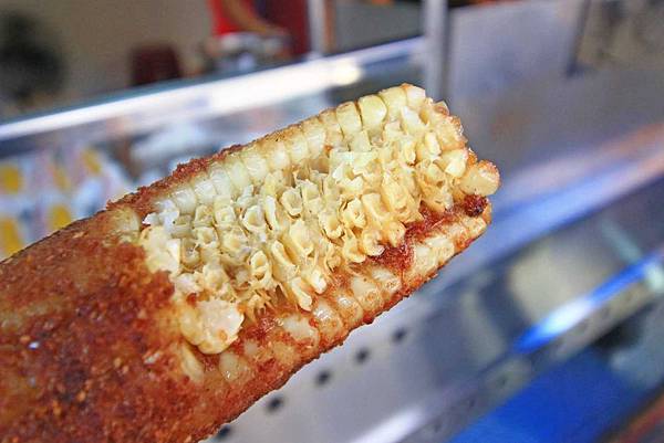 【泰山美食】網路票選前三名的超強美食-石頭玉米、阿姿豆花、李記胡椒餅