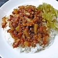 【新莊美食】飛米子新莊店-香氣迷人的滷肉飯