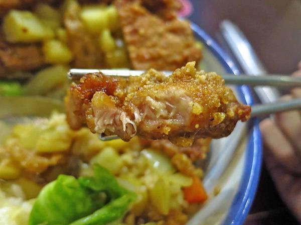 【台北美食】台生飲食亭-網路高評價的古早味排骨飯