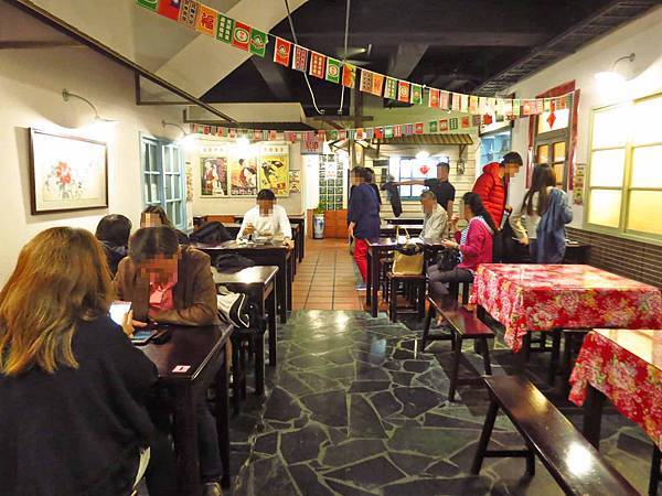 【台北美食】台生飲食亭-網路高評價的古早味排骨飯