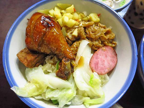 【台北美食】台生飲食亭-網路高評價的古早味排骨飯