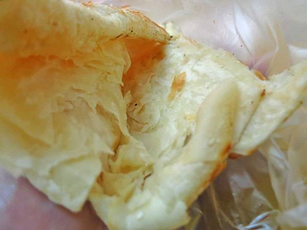 【台中美食】巨人早餐-美味鬆軟的燒餅