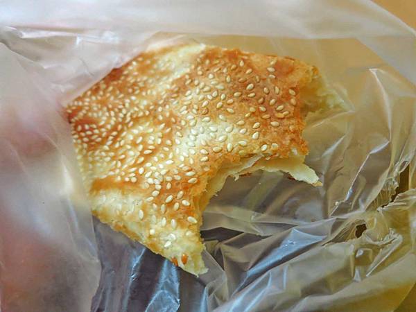 【台中美食】巨人早餐-美味鬆軟的燒餅