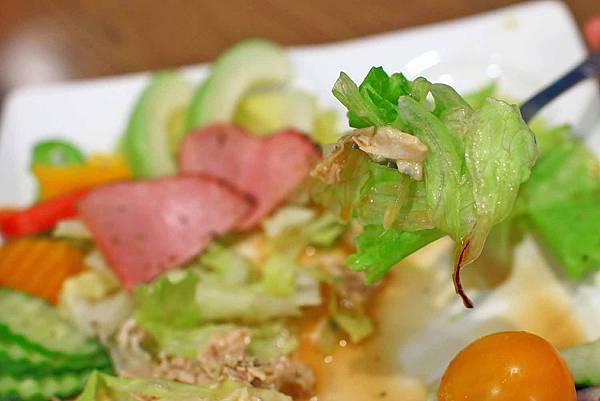 【新莊美食】不只是沙拉-不用百元的義式料理親子餐廳