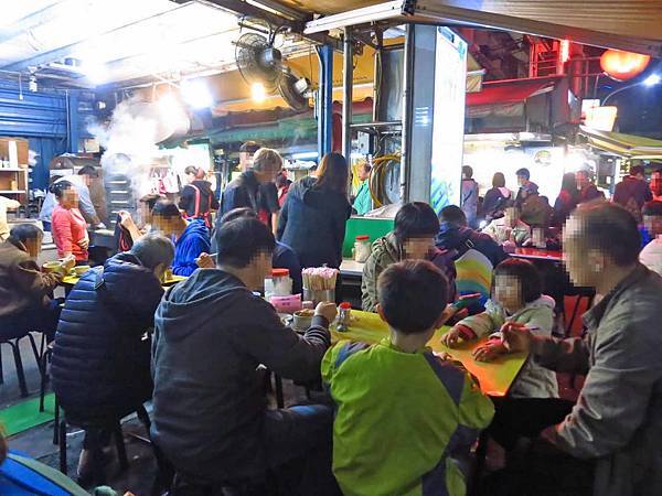 【台北美食】曉迪筒仔米糕-湯頭鮮美可口的排骨酥湯