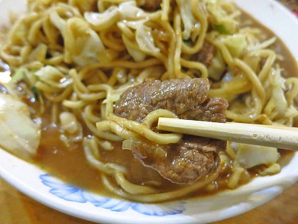 【蘆洲美食】無名炒麵店-份量極大的熱炒炒麵店