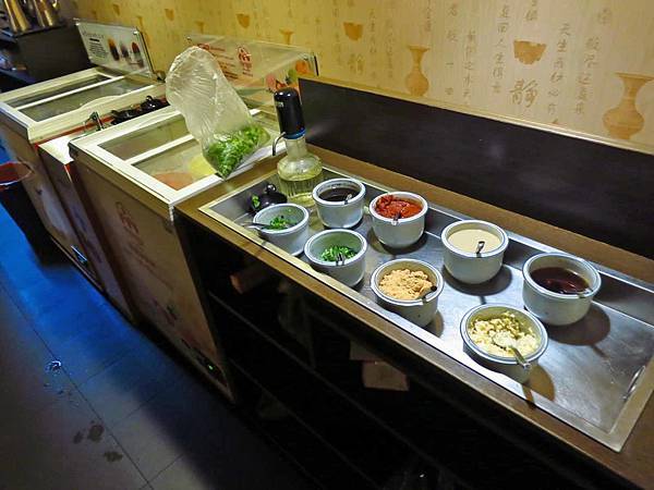 【台北美食】九寨十鍋-鍋底無限加的美味麻辣火鍋