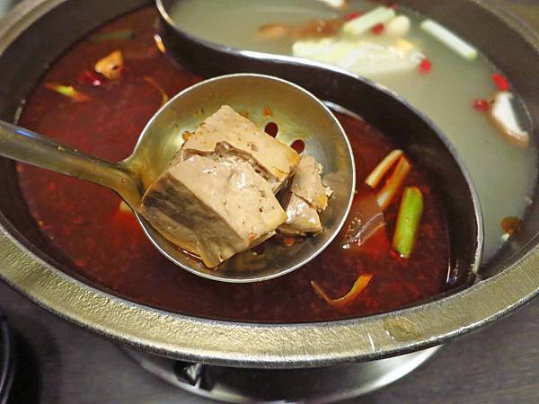 【台北美食】九寨十鍋-鍋底無限加的美味麻辣火鍋