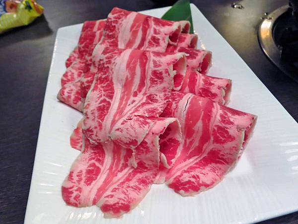 【台北美食】九寨十鍋-鍋底無限加的美味麻辣火鍋