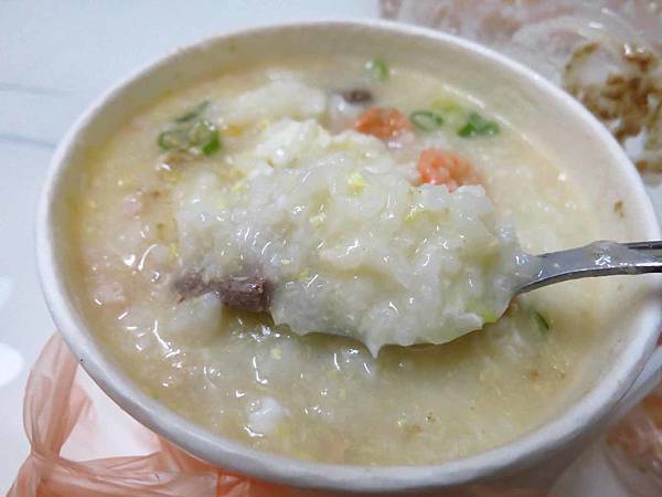 【蘆洲美食】信義路無名廣東粥-美味又便宜的廣東粥