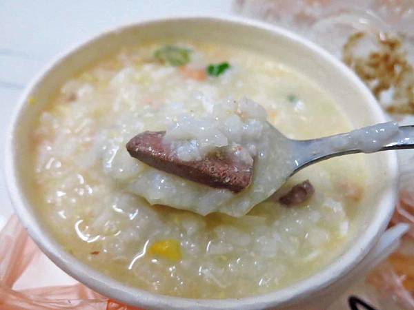 【蘆洲美食】信義路無名廣東粥-美味又便宜的廣東粥