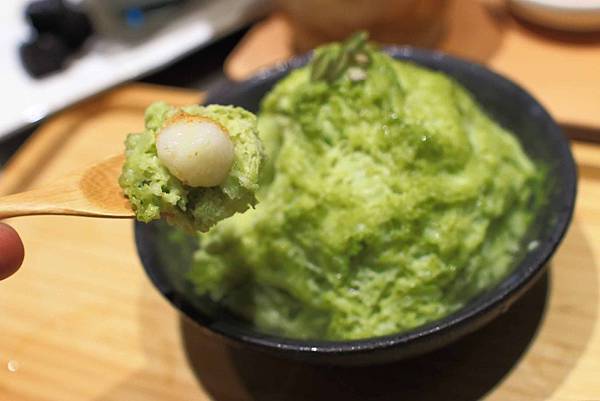 【台北美食】ICE+ 艾司加冰屋-不同於一般，綿密細緻的雪花冰