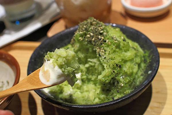 【台北美食】ICE+ 艾司加冰屋-不同於一般，綿密細緻的雪花冰