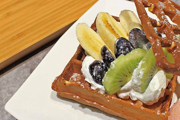 【台北美食】ICE+ 艾司加冰屋-不同於一般，綿密細緻的雪花冰