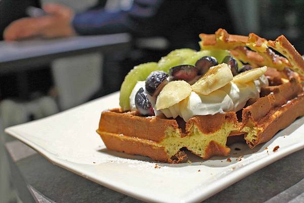 【台北美食】ICE+ 艾司加冰屋-不同於一般，綿密細緻的雪花冰