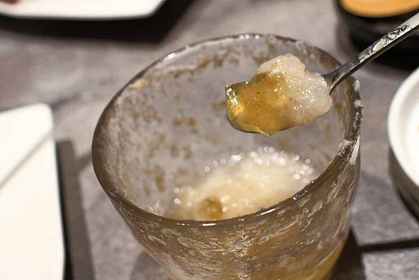 【台北美食】ICE+ 艾司加冰屋-不同於一般，綿密細緻的雪花冰