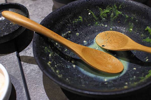 【台北美食】ICE+ 艾司加冰屋-不同於一般，綿密細緻的雪花冰