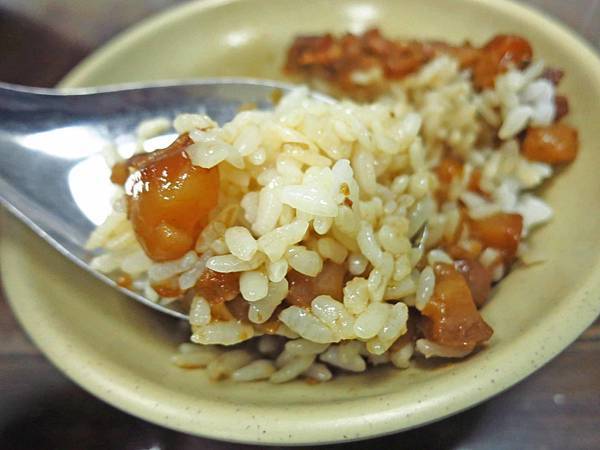 【台北美食】台南虱目魚粥-迪化街裡的超人氣虱目魚料理店 【台北美食】台南虱目魚粥-迪化街裡的超人氣虱目魚料理店