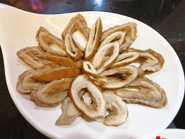 【台北美食】老四川麻辣火鍋-鴨血豆腐無限量麻辣火鍋店