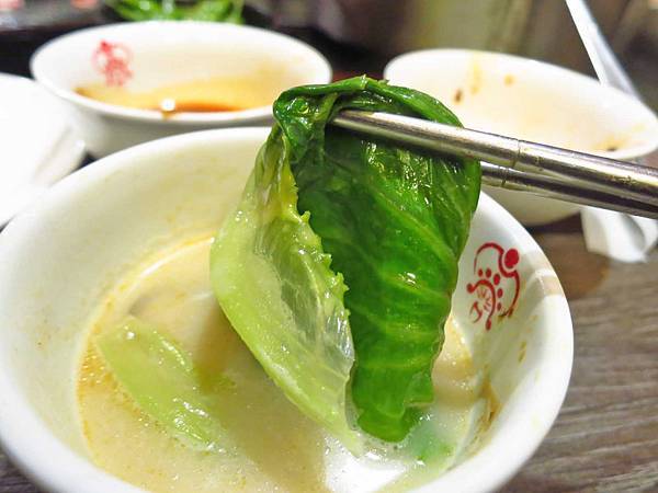 【台北美食】老四川麻辣火鍋-鴨血豆腐無限量麻辣火鍋店